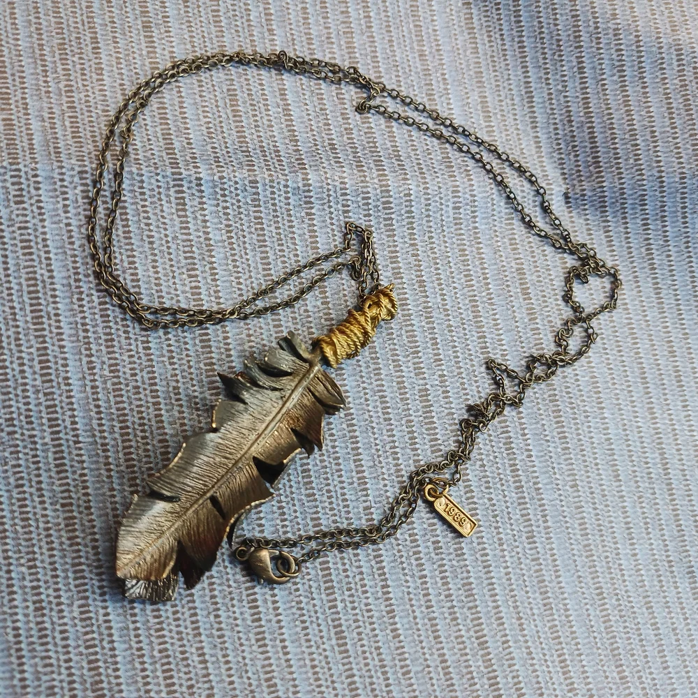 Feather Pendant Necklace - Picture 4 of 9